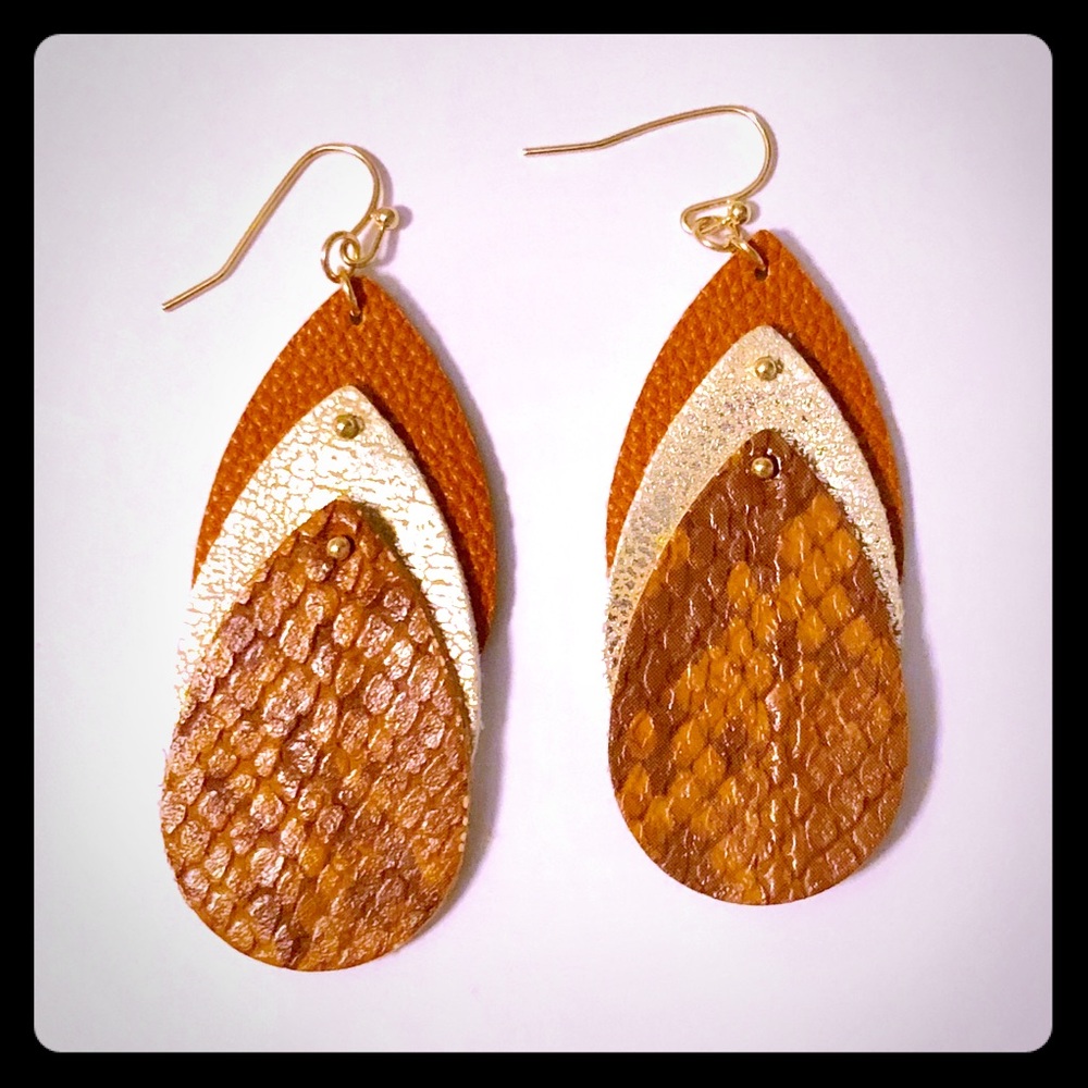 Handcrafted leather dangle earrings